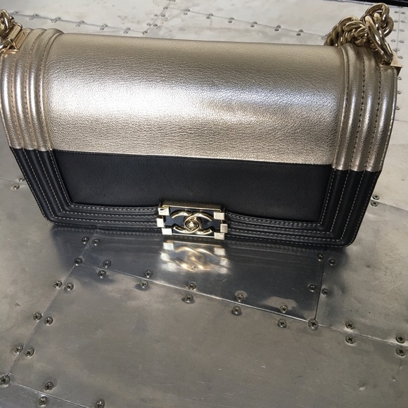 Chanel Bicolor Le Boy Flap Bag - Picture 3 of 14